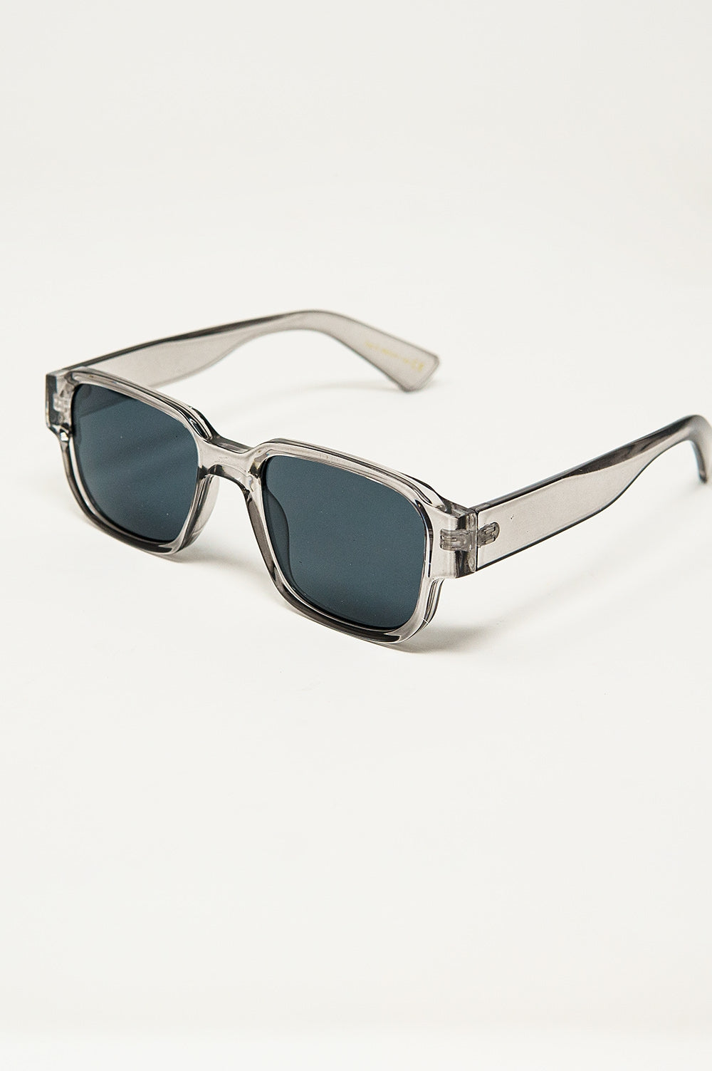 Q2 Chunky Square Sunglasses In Crystal Grey