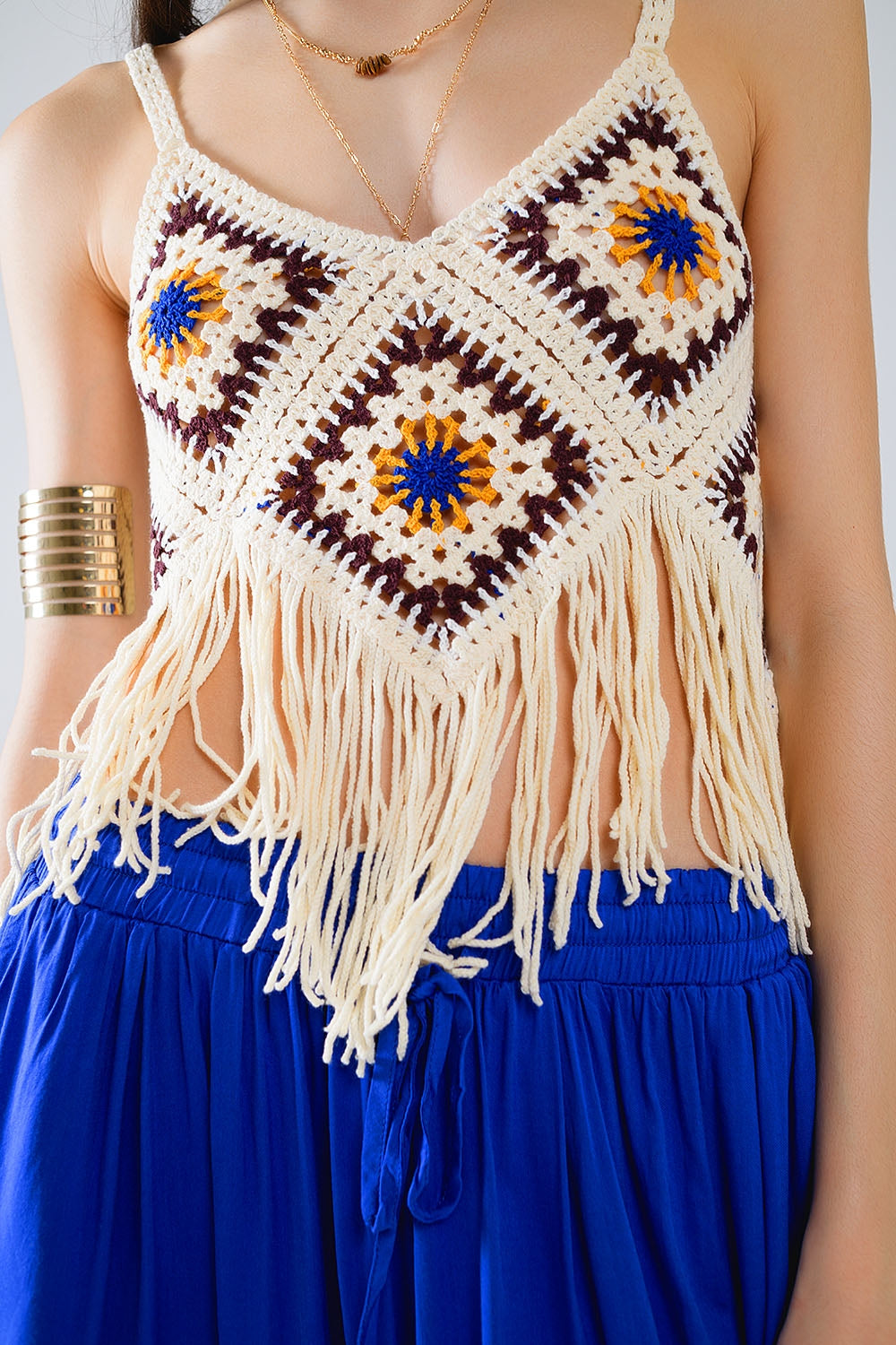 Q2 Crochet Top With Fringe Ends In Cream