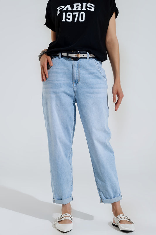 Q2 Light Wash Mom Jeans With Side Pockets