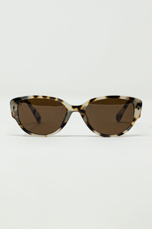 Q2 Oval Sunglasses In Havana Brown Gradient Color
