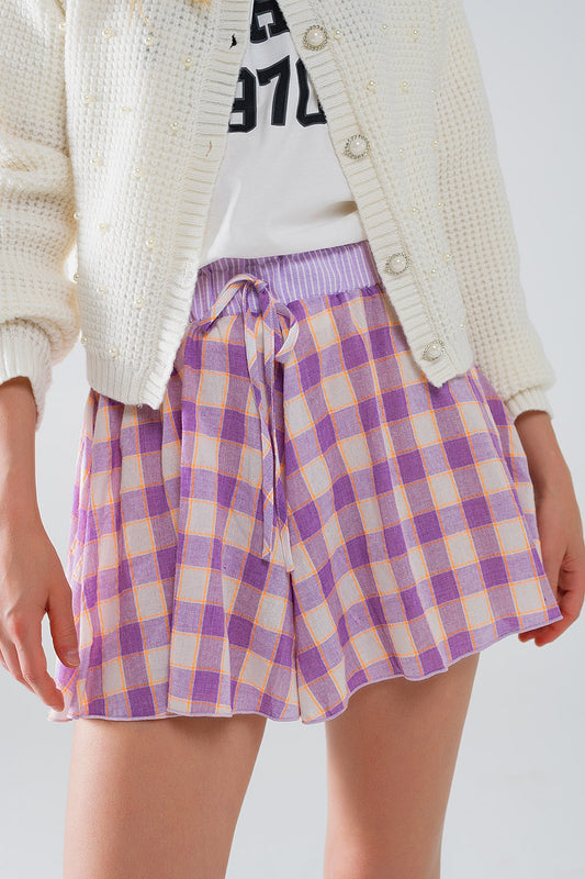 Purple Checkered print shorts with tight-fitting waist detail