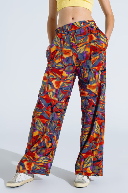 Q2 Straight Leg Pants With Floral Multicolor Print in Shades Of Red