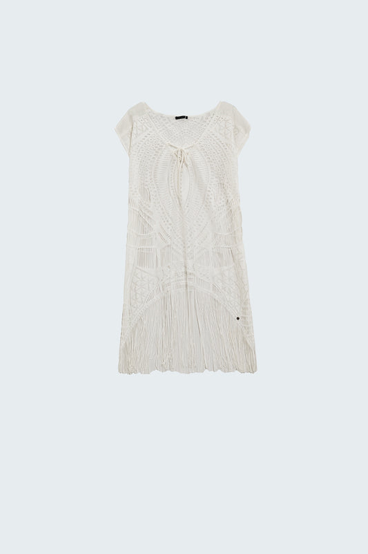 Q2 White lace top with fringed hem